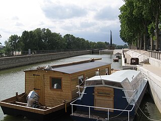 Orléans canal 2.jpg