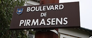 Plaque du boulevard de Pirmasens à Poissy.