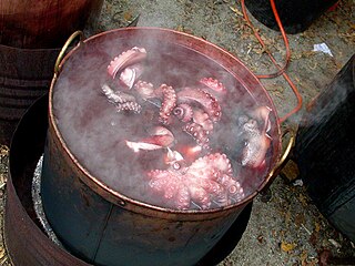 <span class="mw-page-title-main">Polbo á feira</span> Traditional Galician dish