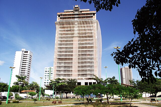 Praça Pedro Américo im Ortsteil Três Poderes