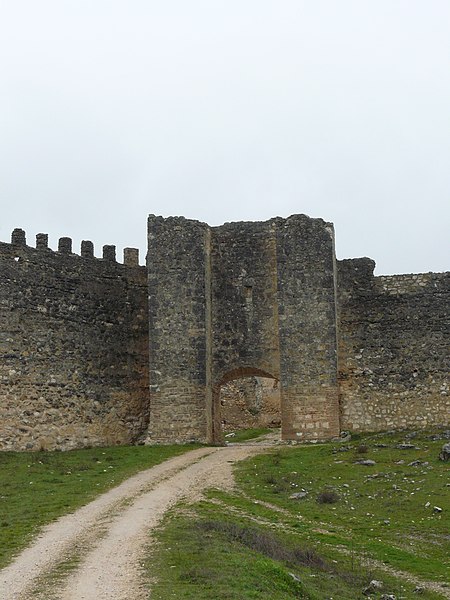 File:PuertaDeAlfonsoVIII.jpg