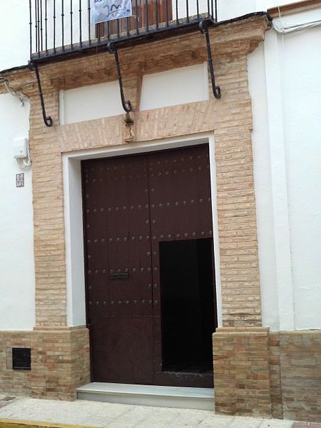 File:Puerta de casa-palacio.jpg