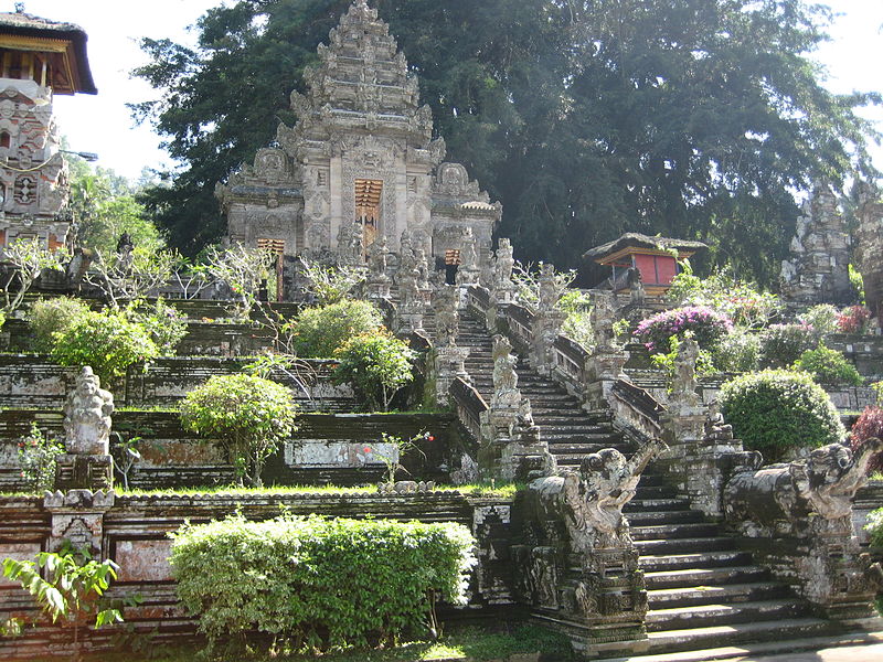 File:Pura Kehen temple complex in Bali.jpg