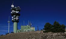 Une gigantesque antenne relais est installée au sommet du Grand Luberon.