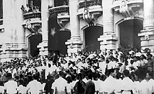 Rencontre au Grand Opéra de Hanoï le 17 août 1945.jpg
