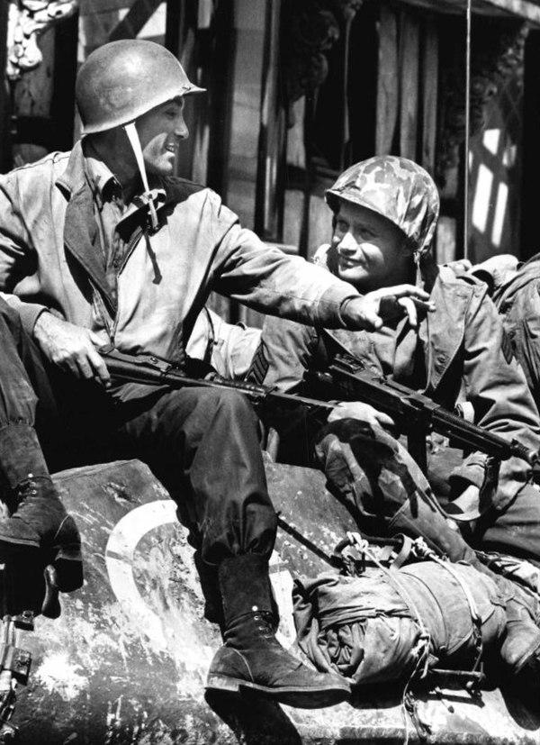 Rick Jason and Vic Morrow in Combat! (1962)