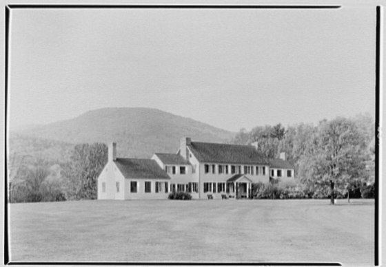 File:Russell C. Leffingwell, residence in Lake George, New York. LOC gsc.5a01758.tif