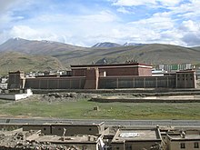 Monastero di Sakya, Sakya, Tibet.jpg