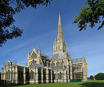 Catedral de Salisbury, construida en 1200-1275, es un magnífico ejemplo de la arquitectura gótica temprana (aparte de su torre y aguja del siglo XIV)