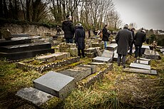 Sarre-Union profanation du cimetière juif février 2015-4.jpg
