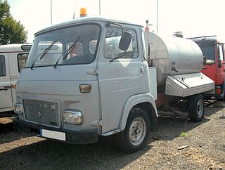 Renault Super Goélette Motor vehicle