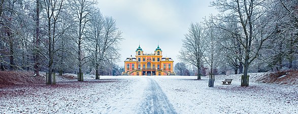 "Schloss_Favorite_Ludwigsburg_2017_01.jpg" by User:Julian Herzog