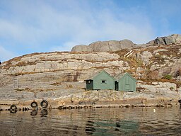 Selstøbuaene var de enda byggnaderna på Telavåg som tyskarna skonade 1942.