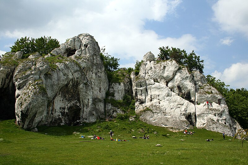 File:Skały Rzędkowickie Okiennik & Słoneczna 29.05.2010 p.jpg