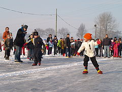 Veel Nederlanders schaatsen vanaf jonge tot op hoge leeftijd.