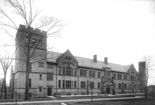 Sloane Physics Laboratory, the first science building completed after Sachem's Wood was purchased by Yale