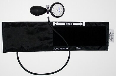 392px-Sphygmomanometer%26Cuff.JPG