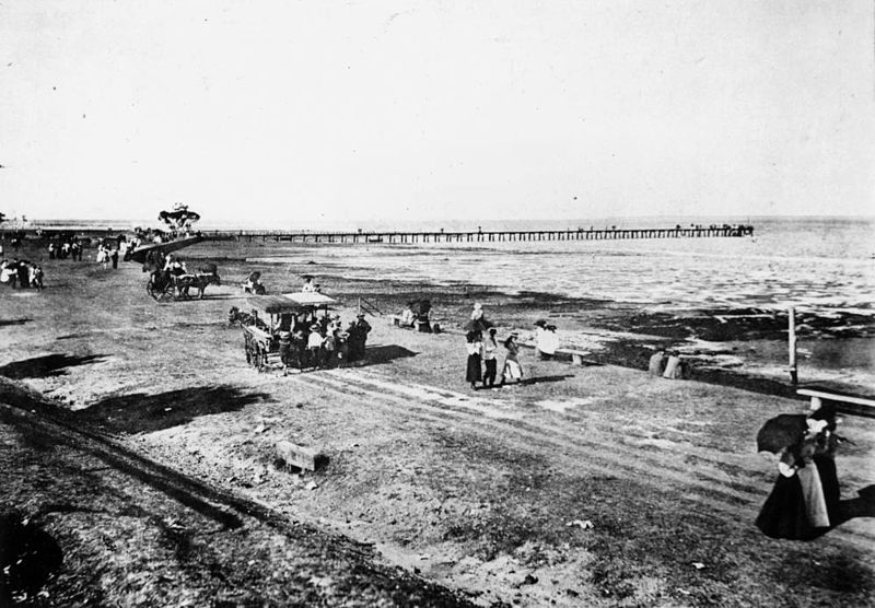 File:StateLibQld 1 127407 People enjoying a stroll along the Esplanade, Manly, ca. 1900.jpg