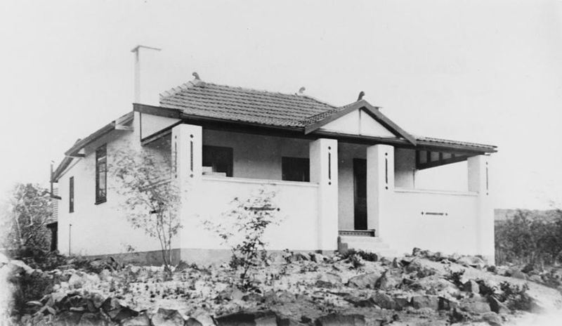 File:StateLibQld 2 174843 Sid Shaw's residence at Glen Aplin, 1923.jpg