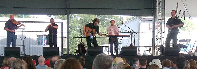 File:Tannahill weavers.jpg