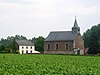 As fachadas e telhados da Chapelle Saint-Pierre em Franquenée