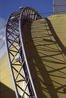 Tent construction for the musical "The Lion King" in Hamburg harbour, 2003