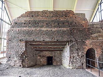 Abraham Darby's blast furnace The Old Furnace, Coalbrookdale - Side View.jpg