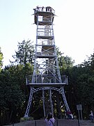 La tour du Belvédère, sur les hauteurs de Mulhouse, en Alsace, est située à 333 mètres d'altitude et mesure environ 20 mètres de hauteur.