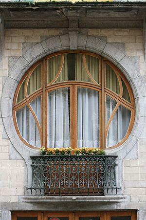 Fenêtre: Fonctions, Un élément de construction, Un élément du style architectural