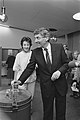 Tweede Kamerverkiezingen 1986 stemmen premier Lubbers stemt in Rotterdam same, Bestanddeelnr 933-6598.jpg