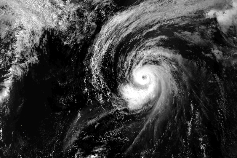 File:Typhoon Marie (1997).gif