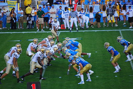 La squadra di football americano dell'università in una partita con quella di Notre Dame.