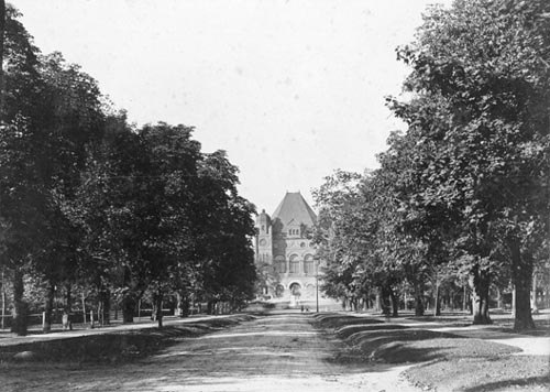 University Avenue near College Street, c. 1900