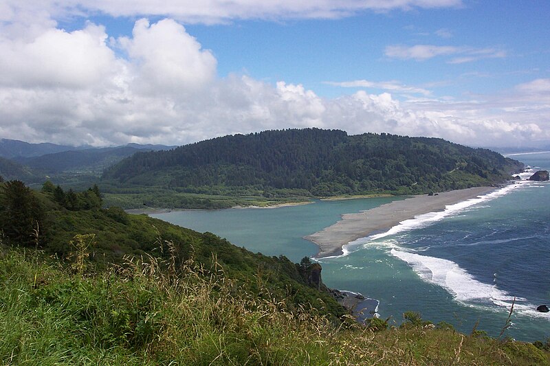 File:Usfws-mouth-klamath-river-pacific-ocean-extra-large.jpg