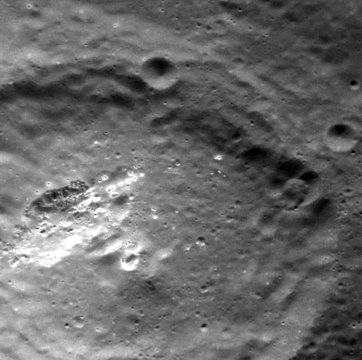 Veronese crater EN0238909574M.jpg