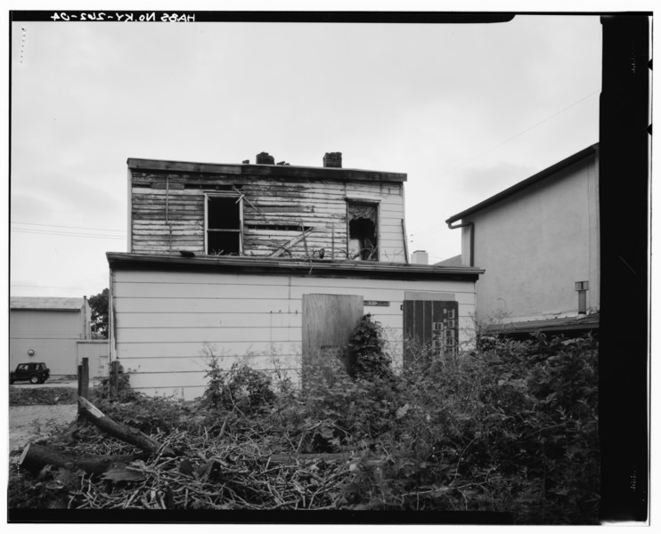 File:View of rear west side of structure. Note- kitchen addition. - 412 South Wenzel Street (House), Louisville, Jefferson County, KY HABS KY,56-LOUVI,104-4.tif