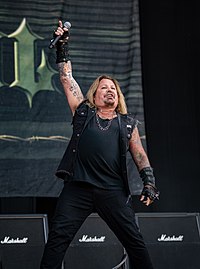 people_wikipedia_image_from Vince Neil