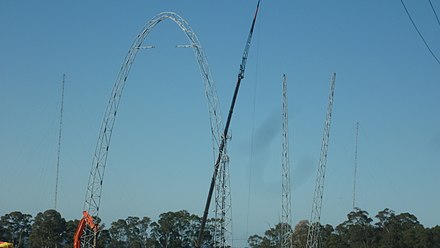 The Sydney SkyCoaster during construction Wet n Wild Sydney construction 4 (9516163124).jpg