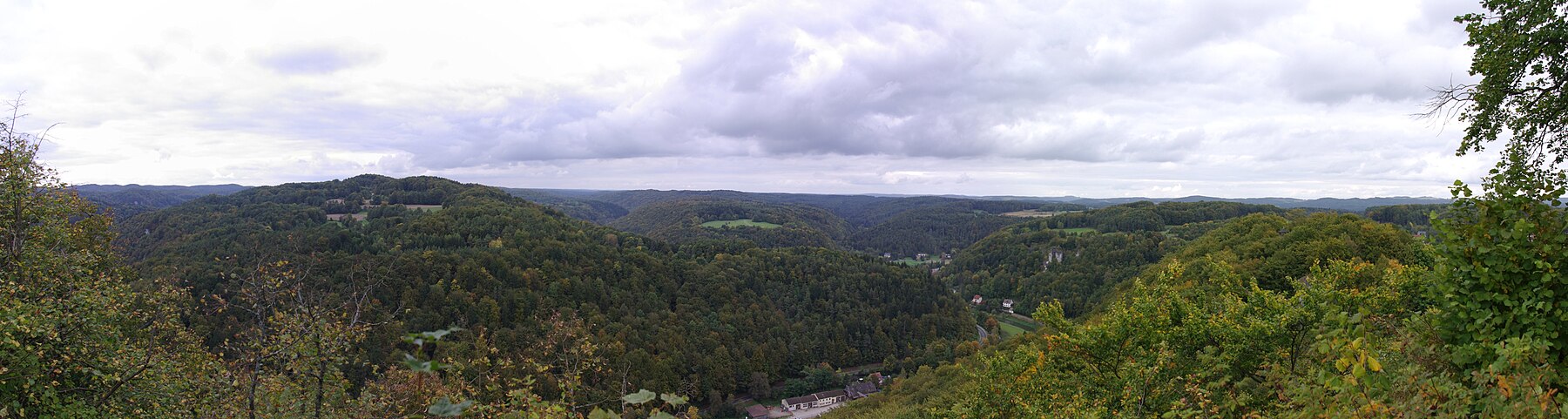 Wiesenttal Panorama 001.JPG