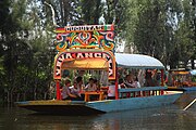 English: Canals and boats in Xochimilco