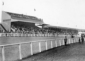 Woodbine Race Course, Toronto, Canada (1909).jpg