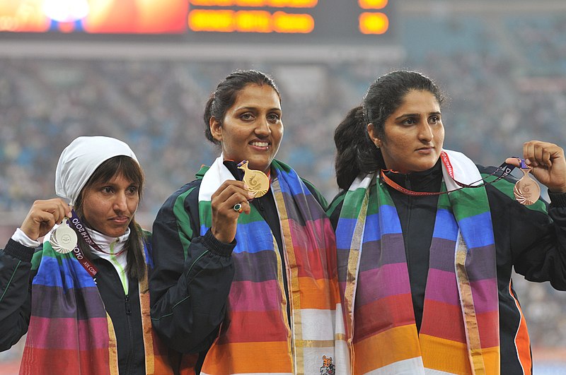 File:XIX Commonwealth Games-2010 Delhi Winners of Discus (Women’s) Krishna Poonia of India (Gold), Harwant Kaur of India (Silver) and Seema Antil of India (Bronze) during the medal presentation ceremony of the event.jpg