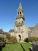 11 Sainte-Marie du Ménez-Hom Der Glockenturm-Veranda.JPG