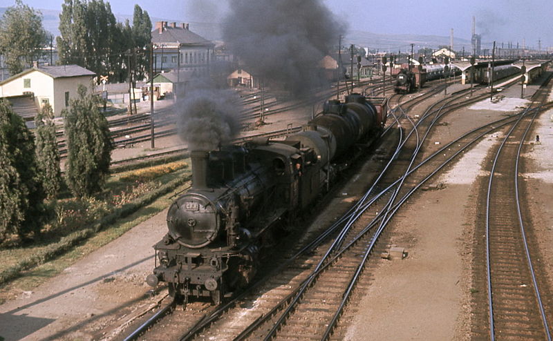 File:140 class loco at Cluj, 1972.jpg