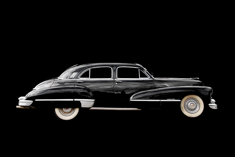 File:1947 Cadillac Fleetwood.jpg