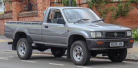 1995 yil Toyota HiLux 4X4 Diesel 2.5 Front.jpg