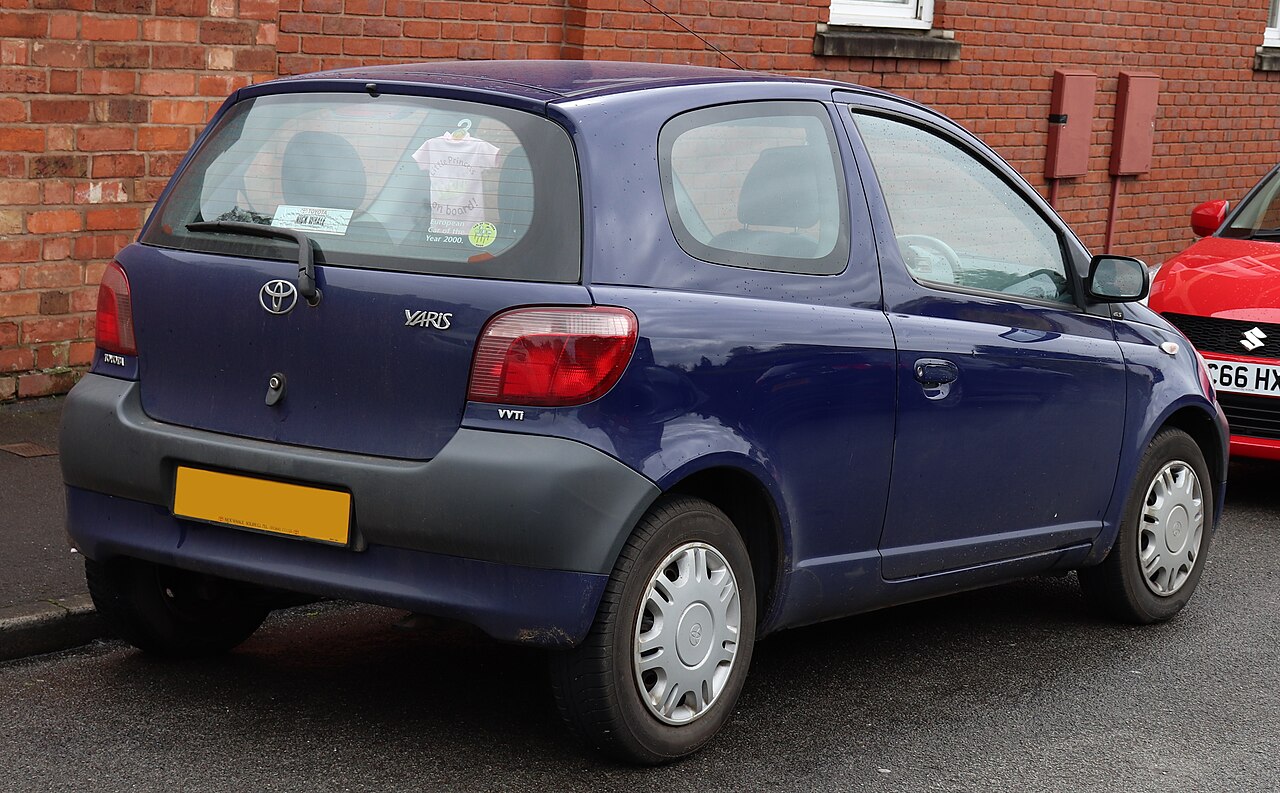 Image of 2000 Toyota Yaris GS 1.0 Rear