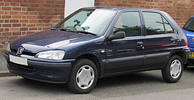 2001 Peugeot 106 XN Zest 2 1.1 Front.jpg
