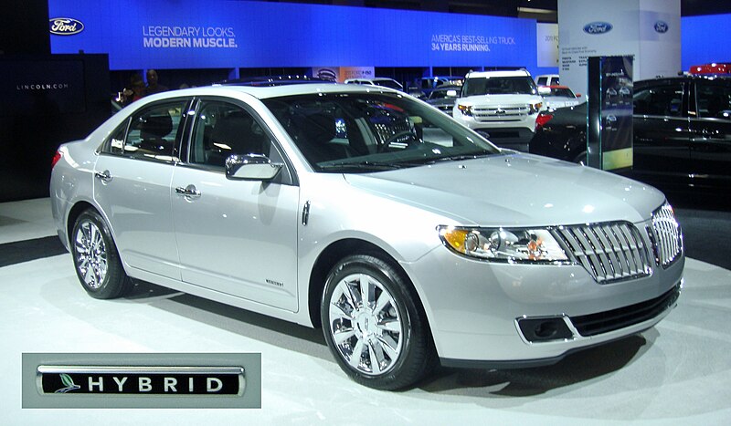 File:2011 Lincoln MKZ Hybrid with badging WAS 2011 855.jpg