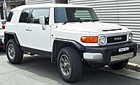 2011 Toyota FJ Cruiser (GSJ15R) carro (2011-11-08) 01.jpg